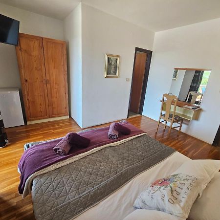 Apartments & Rooms Gaspar 로비니 외부 사진