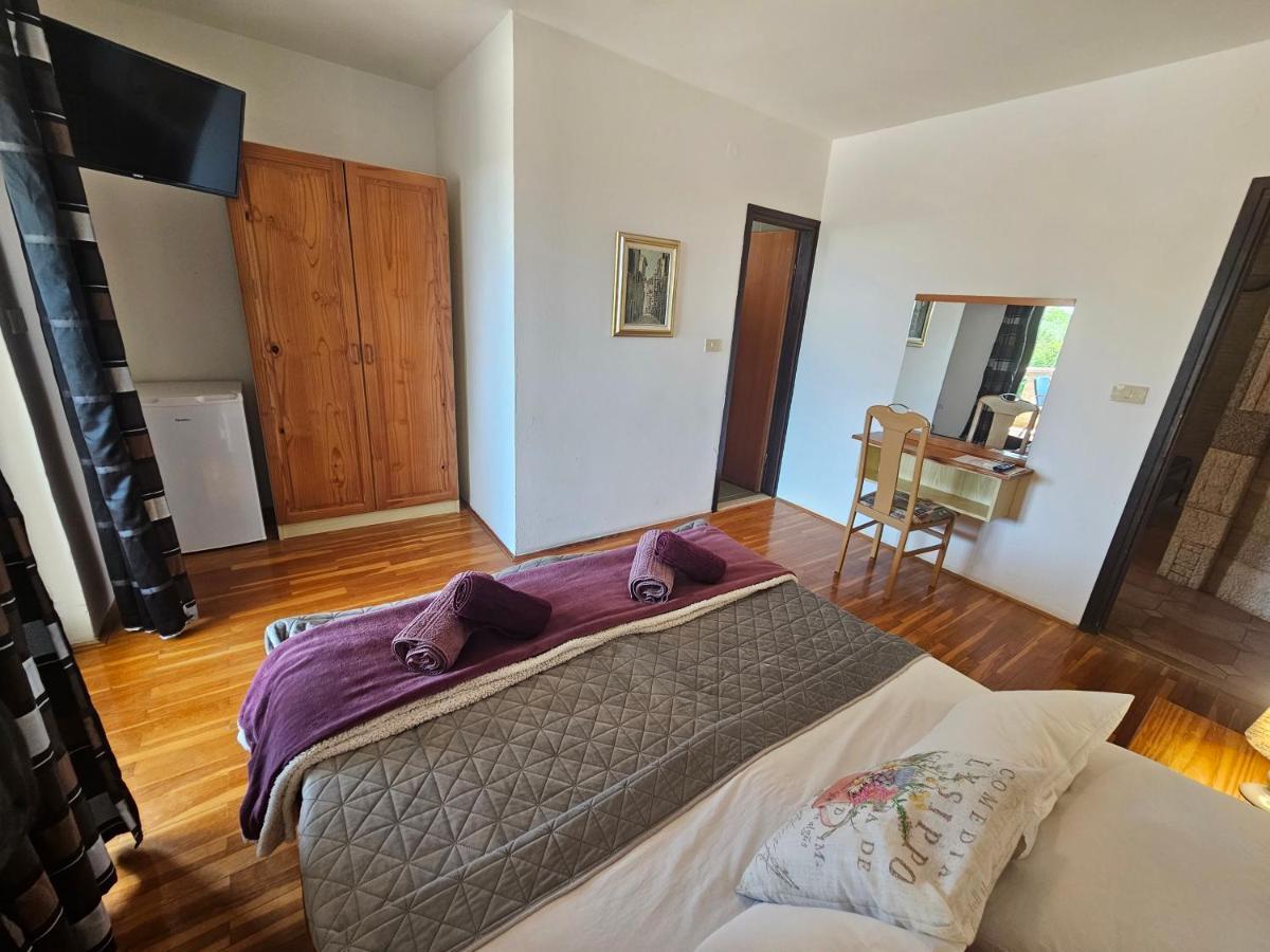 Apartments & Rooms Gaspar 로비니 외부 사진