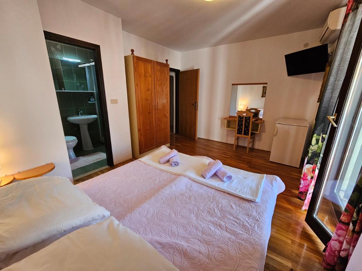 Apartments & Rooms Gaspar 로비니 외부 사진