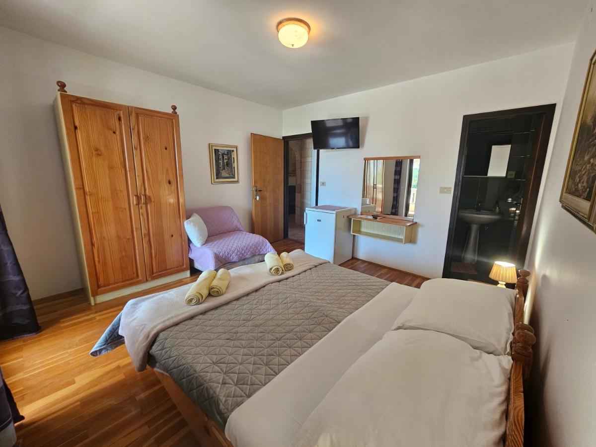 Apartments & Rooms Gaspar 로비니 외부 사진
